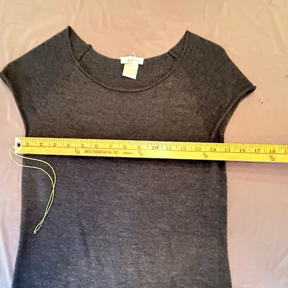 Shoshanna Grey Shortsleeved Wool/Silk Pleated Sweater Dress Size Small MSRP $295 - Picture 4 of 6